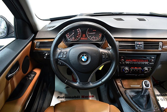 BMW 320d 10 of 18