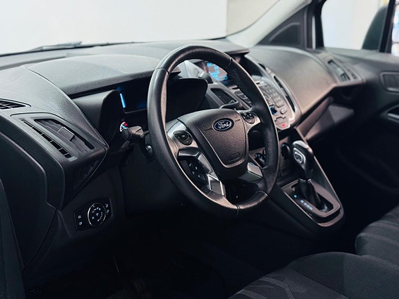 Ford Transit Connect 10 of 20