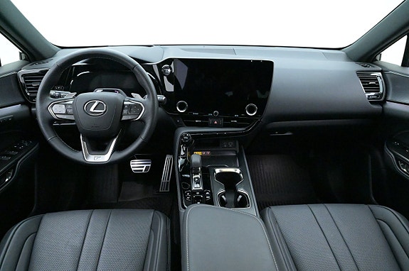 Lexus NX450h+ 6 of 27