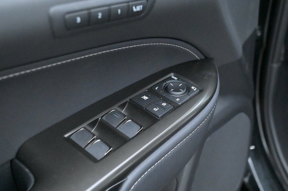 Lexus NX450h+ 11 of 27