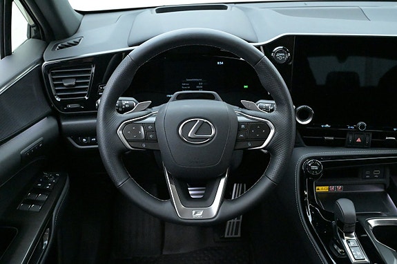 Lexus NX450h+ 7 of 27