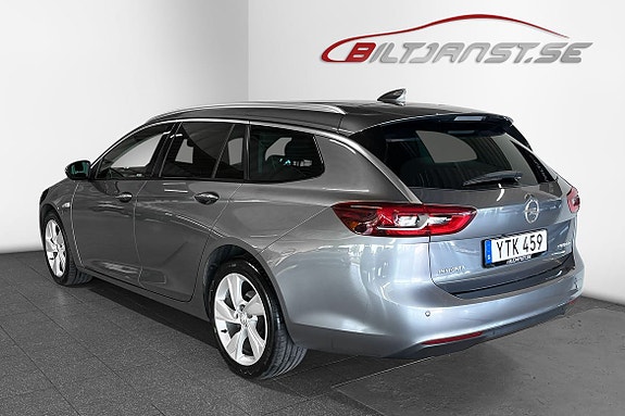 Opel Insignia 2 of 5
