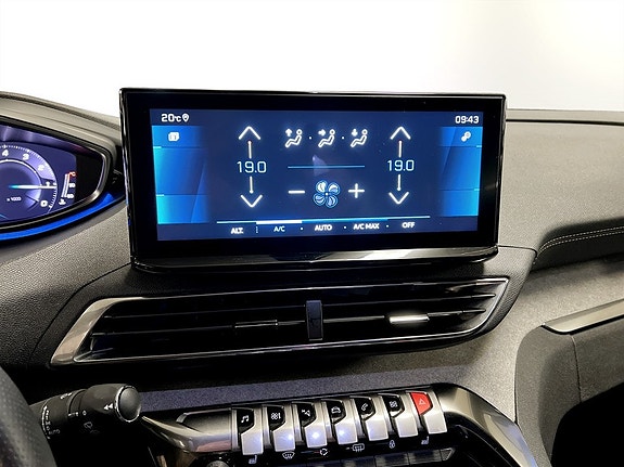Peugeot 5008 10 of 16