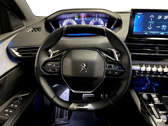 Peugeot 5008 8 of 16