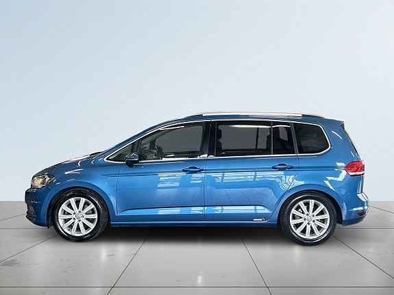 Volkswagen Touran 4 of 5