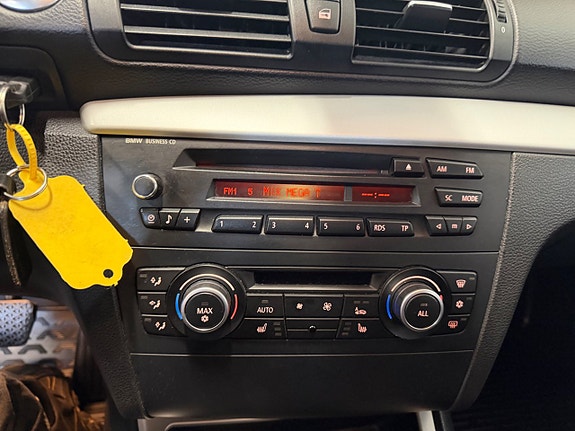 BMW 118d 18 of 19