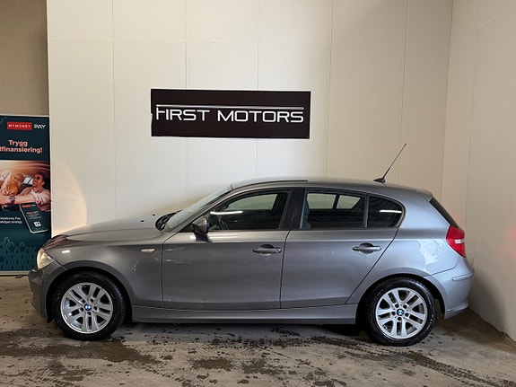 BMW 118d 3 of 5
