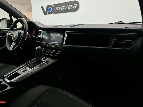 Porsche Macan S 20 of 22