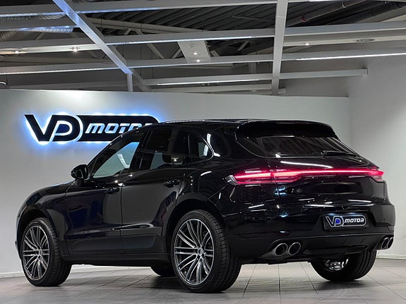 Porsche Macan S 3 of 5