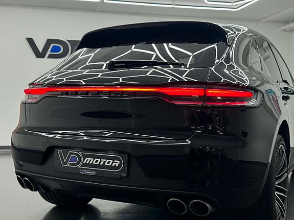 Porsche Macan S 7 of 22