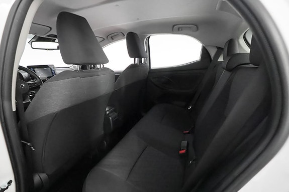 Toyota Yaris 17 of 28