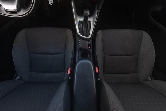 Toyota Yaris 16 of 28