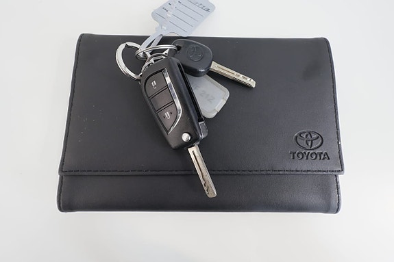 Toyota Yaris 27 of 28