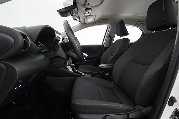 Toyota Yaris 9 of 28
