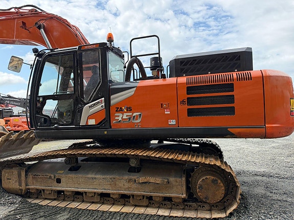 Hitachi ZX 350LC-7 3 of 21