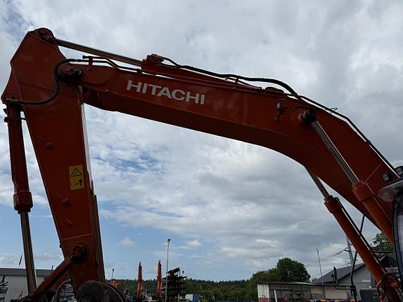 Hitachi ZX 350LC-7 12 of 21