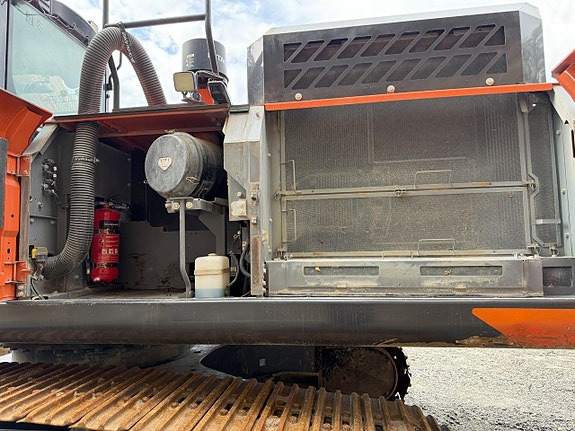Hitachi ZX 350LC-7 18 of 21