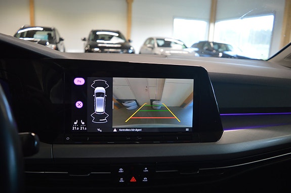 Volkswagen Golf Alltrack 10 of 15
