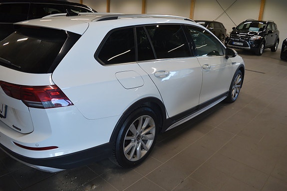 Volkswagen Golf Alltrack 6 of 15