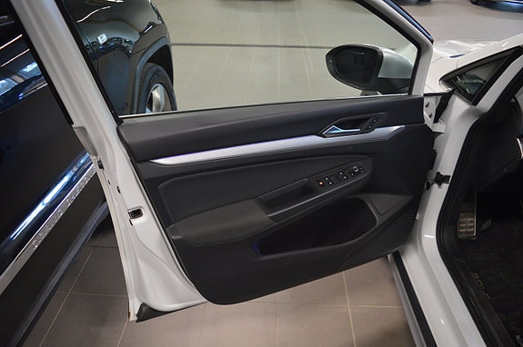 Volkswagen Golf Alltrack 7 of 15