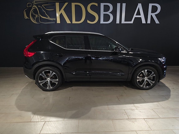 Volvo XC40 4 of 5