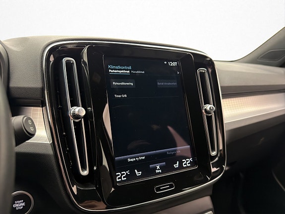 Volvo XC40 24 of 30