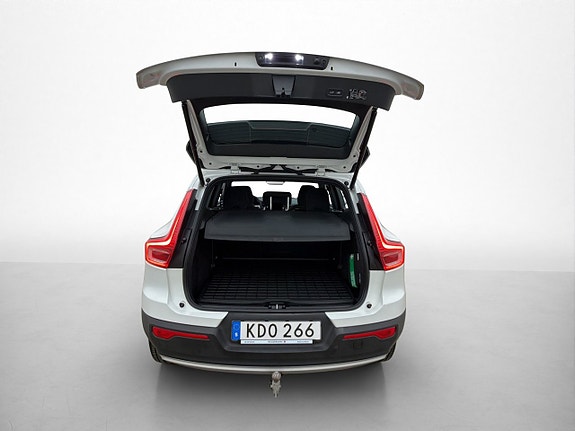 Volvo XC40 30 of 30
