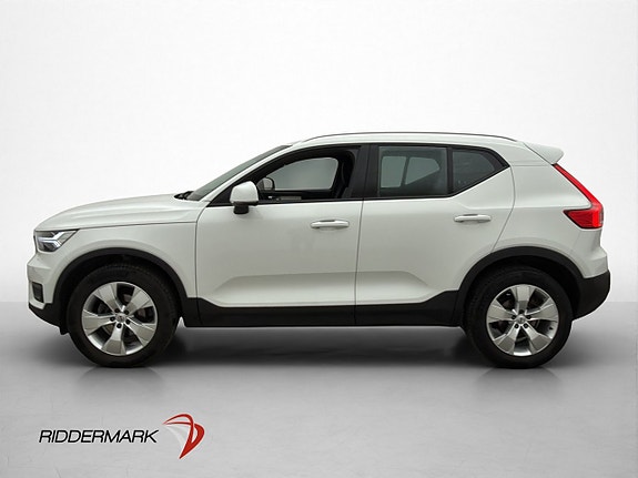Volvo XC40 4 of 5