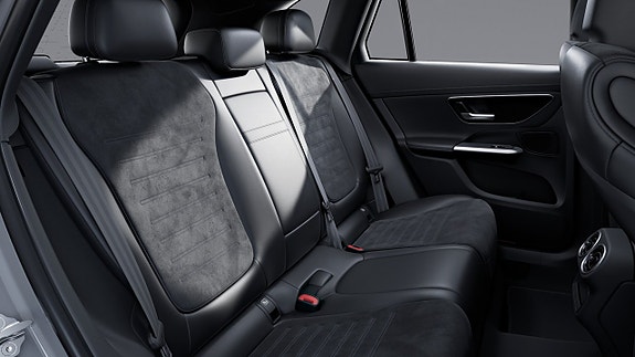 Mercedes-Benz GLC400 e 13 of 16