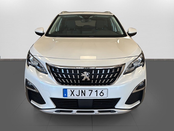 Peugeot 3008 2 of 5