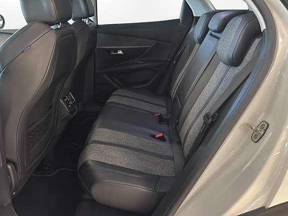 Peugeot 3008 8 of 16