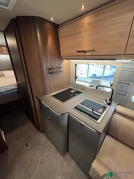 Eura Mobil Profila T 726 QF MB 8 of 13