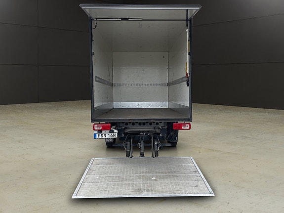 Volkswagen Crafter 11 of 30