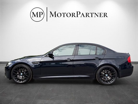 BMW M3 4 of 5