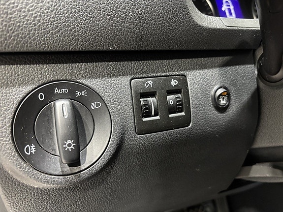 Volkswagen Caddy 23 of 26