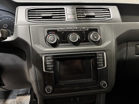 Volkswagen Caddy 17 of 26