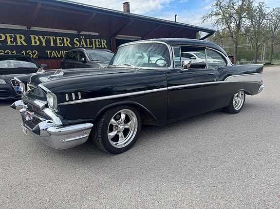 Chevrolet Bel Air 2 of 5