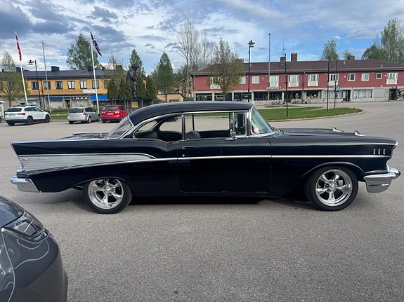 Chevrolet Bel Air 4 of 5