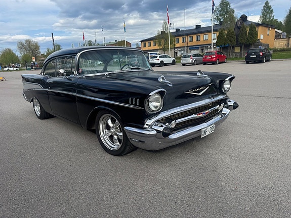 Chevrolet Bel Air 3 of 5