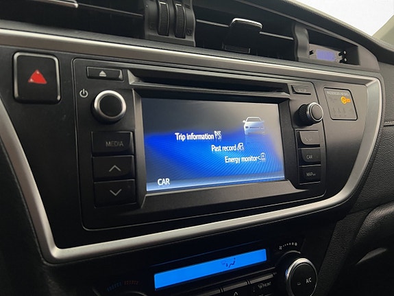 Toyota Auris 19 of 27
