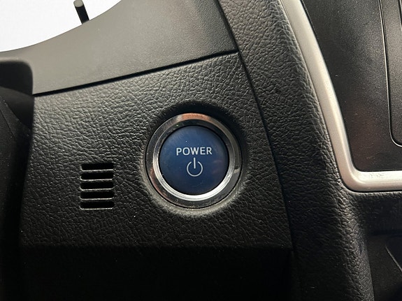 Toyota Auris 22 of 27