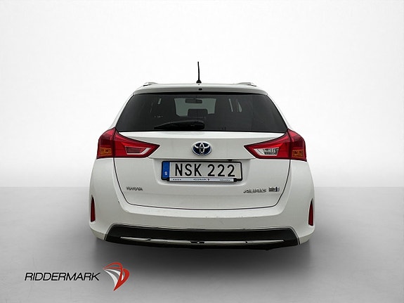 Toyota Auris 5 of 5