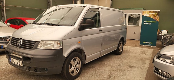 Volkswagen Transporter 3 of 5