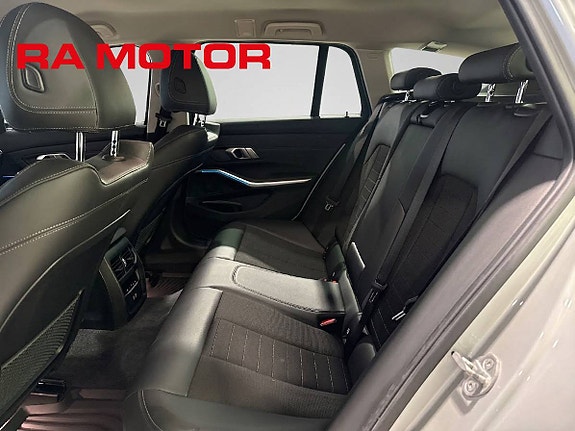 BMW 330e 15 of 27