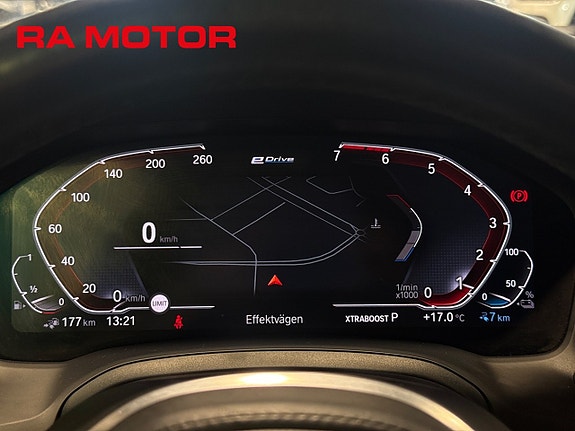 BMW 330e 19 of 27