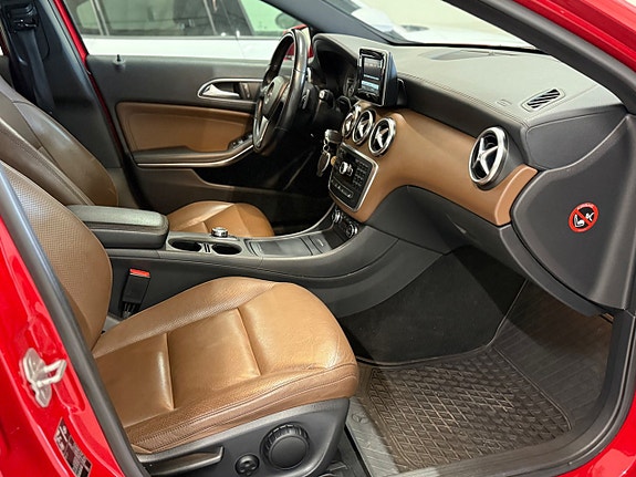 Mercedes-Benz A180 9 of 18