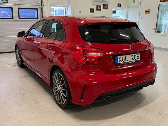 Mercedes-Benz A180 3 of 5