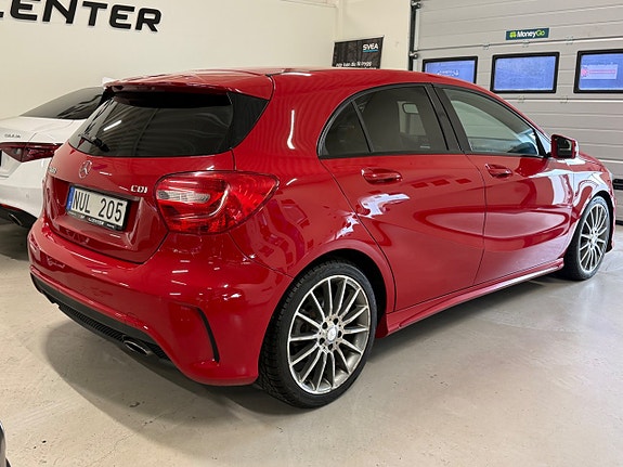 Mercedes-Benz A180 4 of 5