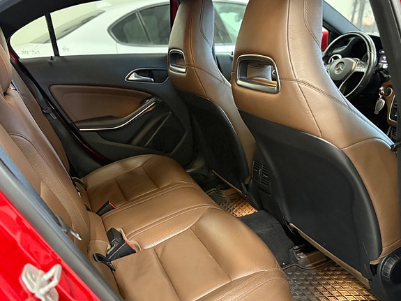 Mercedes-Benz A180 11 of 18