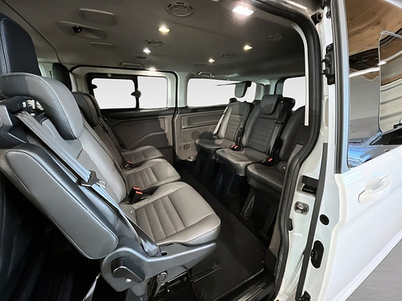 Ford Custom Tourneo 11 of 16